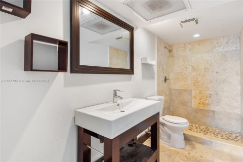 Condominio en venta en Miami, Florida, 1 dormitorio, 79.99 m2 № 1403023 - foto 11