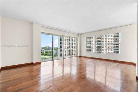 Copropriété à vendre à Miami, Floride: 1 chambre, 79.99 m2 № 1403023 - photo 2