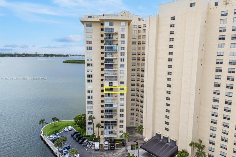 Condominio en venta en Miami, Florida, 1 dormitorio, 79.99 m2 № 1403023 - foto 21