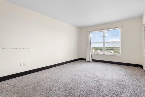 Condominio en venta en Miami, Florida, 1 dormitorio, 79.99 m2 № 1403023 - foto 9