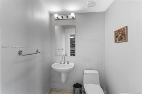 Copropriété à vendre à Miami Beach, Floride: 1 chambre, 81.85 m2 № 1097399 - photo 21