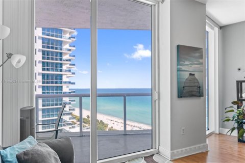 Copropriété à vendre à Miami Beach, Floride: 1 chambre, 81.85 m2 № 1097399 - photo 4