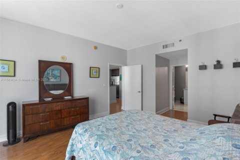 Condominio en venta en Miami Beach, Florida, 1 dormitorio, 81.85 m2 № 1097399 - foto 28