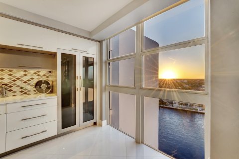 Condominio en venta en Delray Beach, Florida, 2 dormitorios, 137.68 m2 № 998720 - foto 9