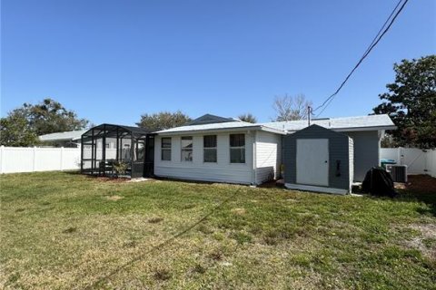 House in Deltona, Florida 3 bedrooms, 146.32 sq.m. № 1084031 - photo 28