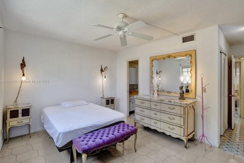 Copropriété à vendre à Hallandale Beach, Floride: 2 chambres, 101.45 m2 № 1179302 - photo 24