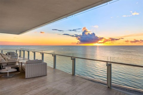 Copropriété à vendre à Surfside, Floride: 7 chambres, 686.27 m2 № 1330613 - photo 26