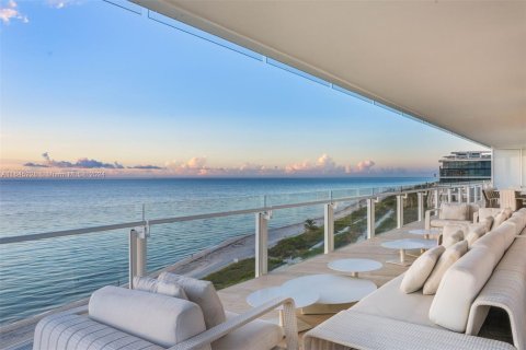 Copropriété à vendre à Surfside, Floride: 7 chambres, 686.27 m2 № 1330613 - photo 16