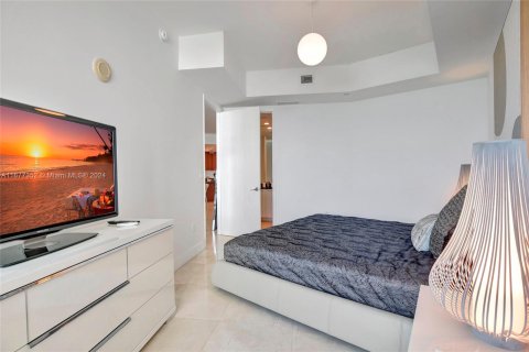 Condo in Sunny Isles Beach, Florida, 2 bedrooms  № 1402938 - photo 29