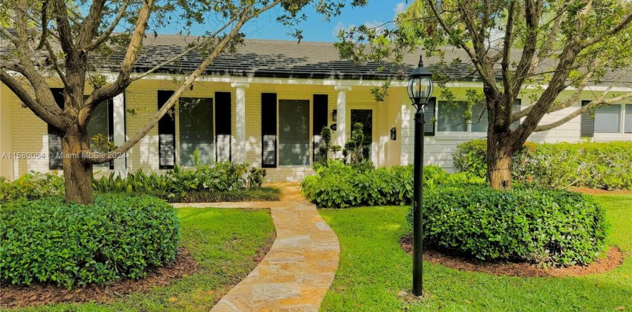 Villa ou maison à Pinecrest, Floride 4 chambres, 229.19 m2 № 1155106