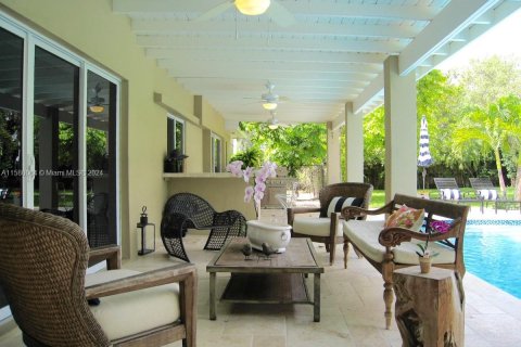 Villa ou maison à vendre à Pinecrest, Floride: 4 chambres, 229.19 m2 № 1155106 - photo 4