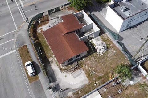 Propiedad comercial en venta en Hollywood, Florida № 1155014 - foto 2