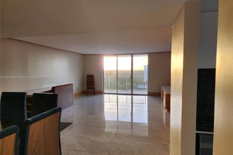 Copropriété à vendre à Aventura, Floride: 2 chambres, 154.78 m2 № 1101290 - photo 11