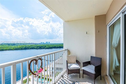 Copropriété à vendre à Sunny Isles Beach, Floride: 1 chambre, 70.79 m2 № 1374299 - photo 14