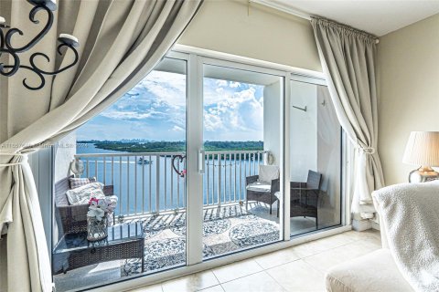 Condo in Sunny Isles Beach, Florida, 1 bedroom  № 1374299 - photo 3