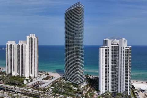 Condominio en venta en Sunny Isles Beach, Florida, 2 dormitorios, 140.38 m2 № 1374259 - foto 17