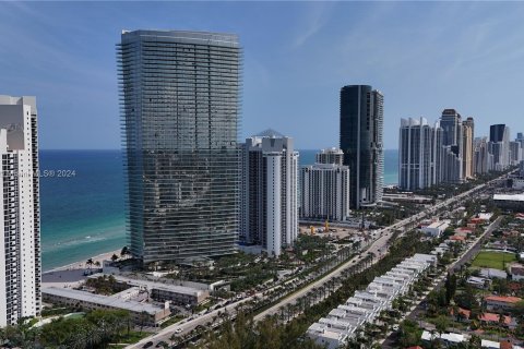 Condo in Sunny Isles Beach, Florida, 2 bedrooms  № 1374259 - photo 3