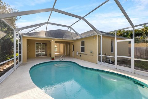 House in Sarasota, Florida 3 bedrooms, 165.27 sq.m. № 1157178 - photo 8