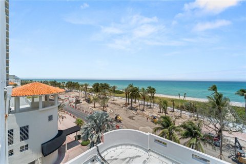 Hotel in Miami Beach, Florida № 1176361 - photo 18