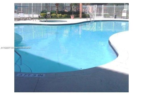 Condominio en venta en Davie, Florida, 2 dormitorios, 89.46 m2 № 1178055 - foto 4