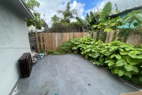 Immobilier commercial à vendre à Miami, Floride: 245.08 m2 № 1178063 - photo 21