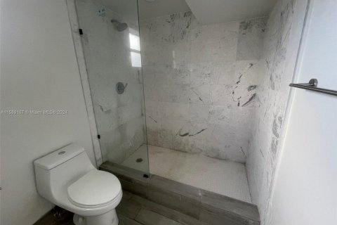 Immobilier commercial à vendre à Miami, Floride: 245.08 m2 № 1178063 - photo 28