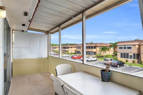 Condo in Delray Beach, Florida, 2 bedrooms  № 1310408 - photo 14