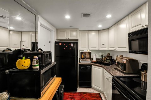 Condominio en venta en Wilton Manors, Florida, 1 dormitorio, 69.68 m2 № 1127959 - foto 21