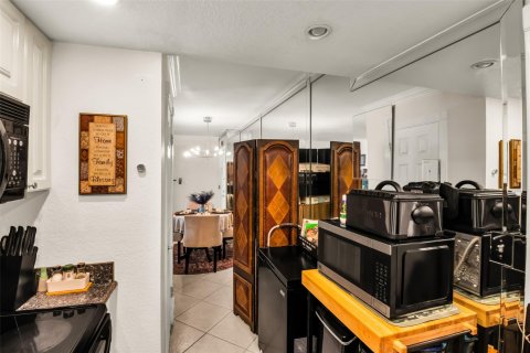 Condominio en venta en Wilton Manors, Florida, 1 dormitorio, 69.68 m2 № 1127959 - foto 17