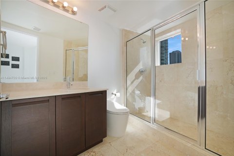 Condominio en venta en Sunny Isles Beach, Florida, 4 dormitorios, 162.21 m2 № 868231 - foto 25