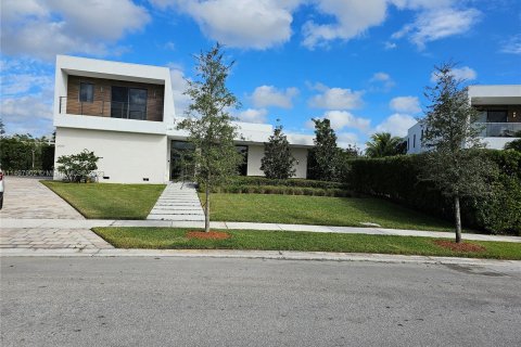 House in Weston, Florida 6 bedrooms, 498.7 sq.m. № 887758 - photo 3