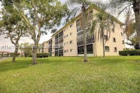 Condominio en venta en Pembroke Pines, Florida, 2 dormitorios, 112.13 m2 № 847948 - foto 7