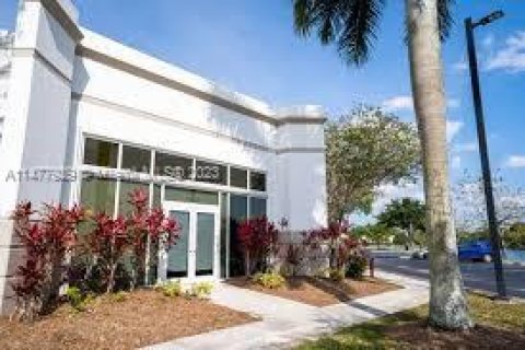 Condominio en venta en Pembroke Pines, Florida, 2 dormitorios, 112.13 m2 № 847948 - foto 3