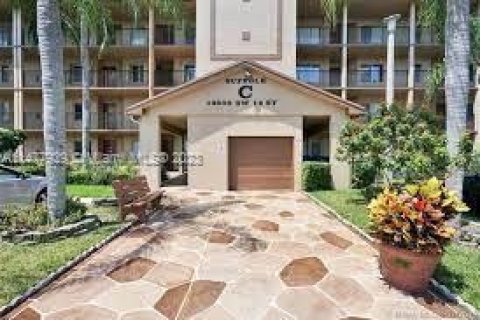 Condominio en venta en Pembroke Pines, Florida, 2 dormitorios, 112.13 m2 № 847948 - foto 6