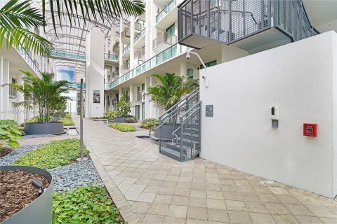 Condo in Miami Beach, Florida, 2 bedrooms  № 1431317 - photo 3