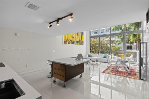 Condo in Miami Beach, Florida, 2 bedrooms  № 1431317 - photo 25