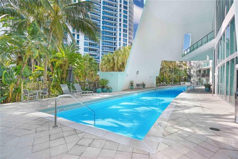 Condo in Miami Beach, Florida, 2 bedrooms  № 1431317 - photo 13