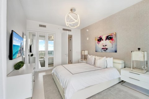 Condo in Sunny Isles Beach, Florida, 3 bedrooms in RESIDENCES BY ARMANI/CASA  № 893184 - photo 17