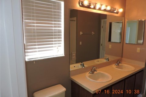 House in Winter Garden, Florida 5 bedrooms, 295.34 sq.m. № 1386355 - photo 14