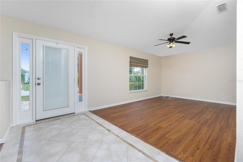 Villa ou maison à vendre à Port Charlotte, Floride: 3 chambres, 187.66 m2 № 1386354 - photo 7