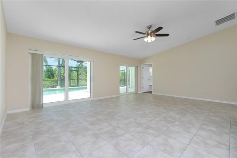 Villa ou maison à vendre à Port Charlotte, Floride: 3 chambres, 187.66 m2 № 1386354 - photo 19