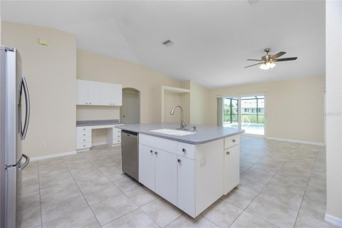 Villa ou maison à vendre à Port Charlotte, Floride: 3 chambres, 187.66 m2 № 1386354 - photo 18