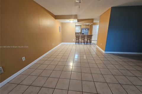 Copropriété à louer à Miami, Floride: 2 chambres, 111.11 m2 № 1368910 - photo 14