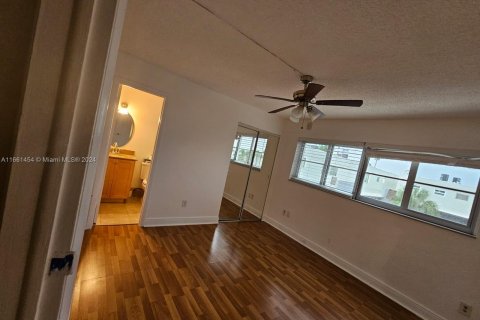 Condo in Miami, Florida, 2 bedrooms  № 1368910 - photo 26