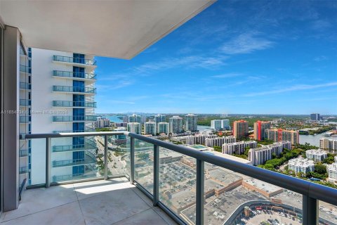 Condo in Sunny Isles Beach, Florida, 4 bedrooms  № 1368866 - photo 27