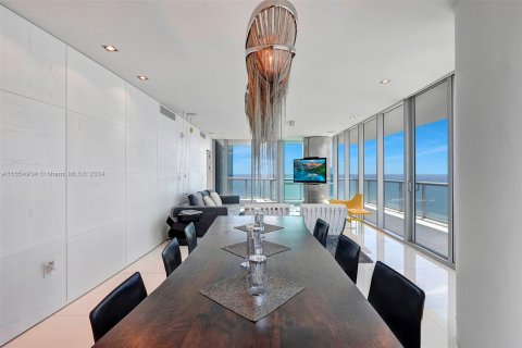 Copropriété à louer à Sunny Isles Beach, Floride: 4 chambres, 230.86 m2 № 1368866 - photo 9