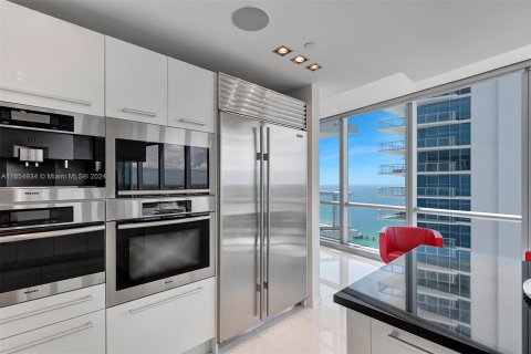 Condo in Sunny Isles Beach, Florida, 4 bedrooms  № 1368866 - photo 20