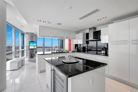 Copropriété à louer à Sunny Isles Beach, Floride: 4 chambres, 230.86 m2 № 1368866 - photo 18