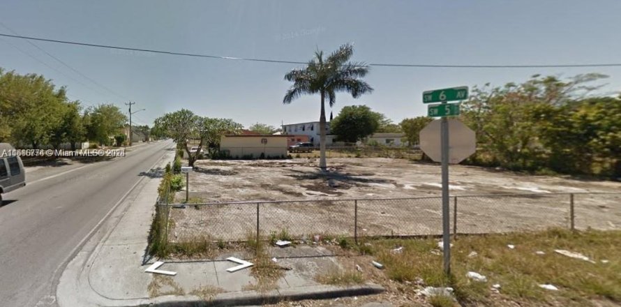 Land in Homestead, Florida № 956004