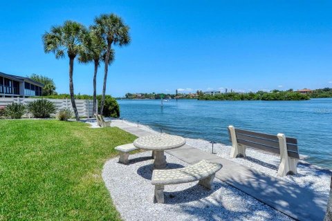 Condominio en alquiler en Sarasota, Florida, 2 dormitorios, 86.31 m2 № 214944 - foto 21